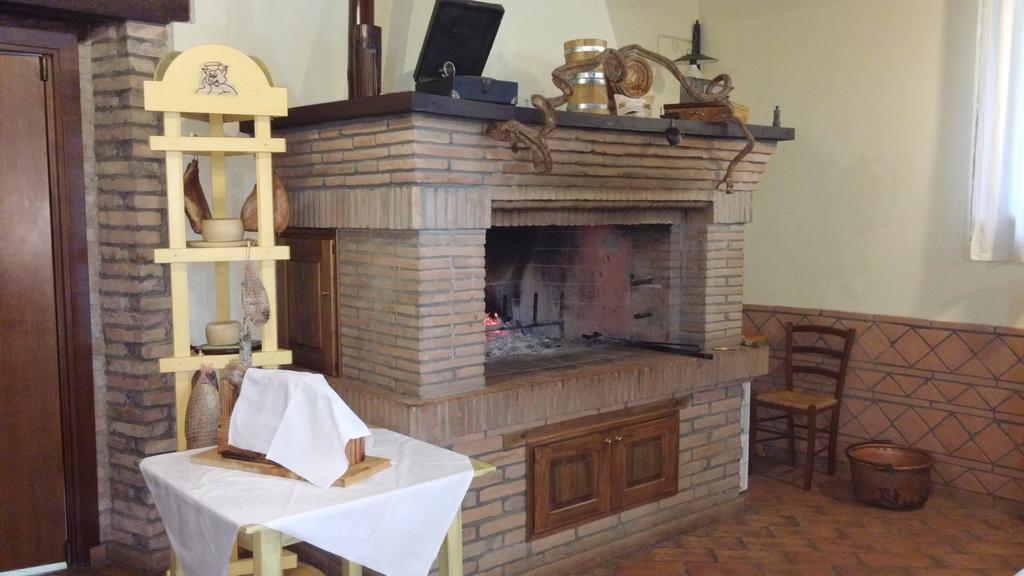 Societa Agricola F.Lli Angelucci Villa Cannara Buitenkant foto