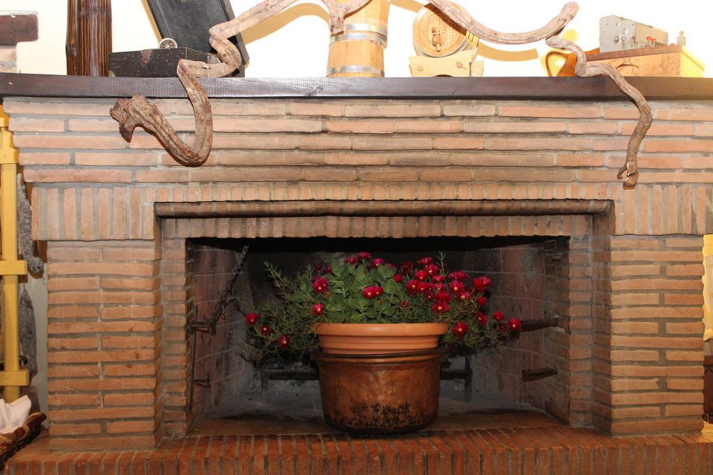 Societa Agricola F.Lli Angelucci Villa Cannara Buitenkant foto