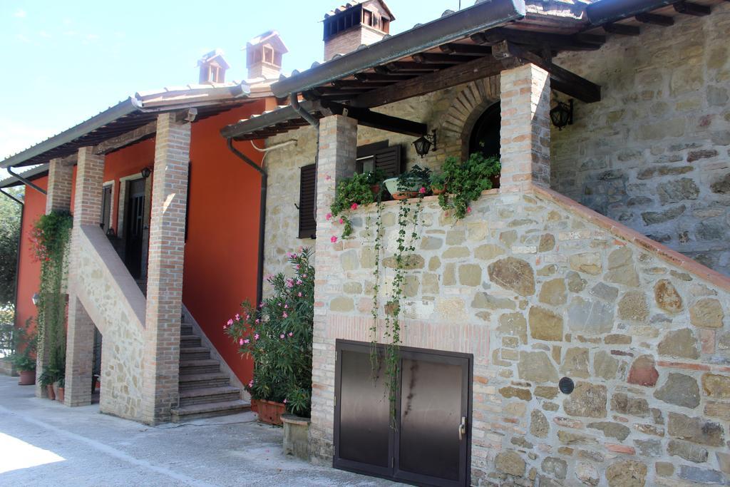 Societa Agricola F.Lli Angelucci Villa Cannara Buitenkant foto