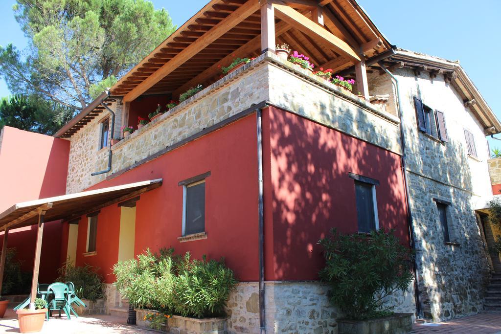 Societa Agricola F.Lli Angelucci Villa Cannara Buitenkant foto