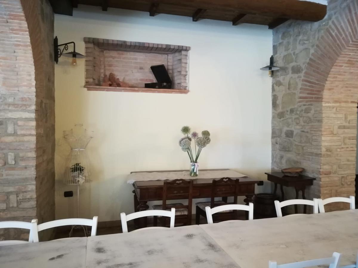 Societa Agricola F.Lli Angelucci Villa Cannara Buitenkant foto